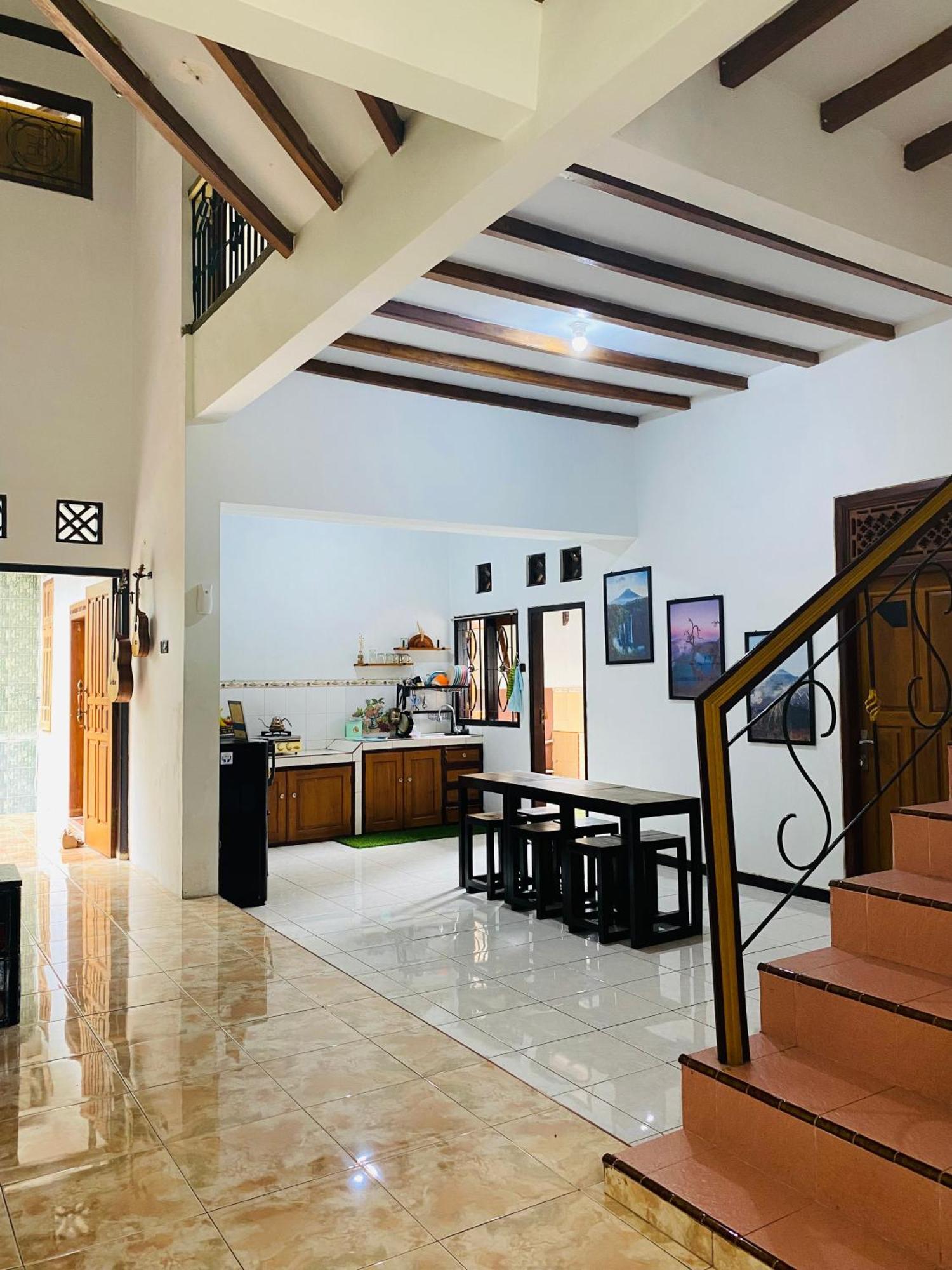 Zzz Hostel Banyuwangi  Kültér fotó