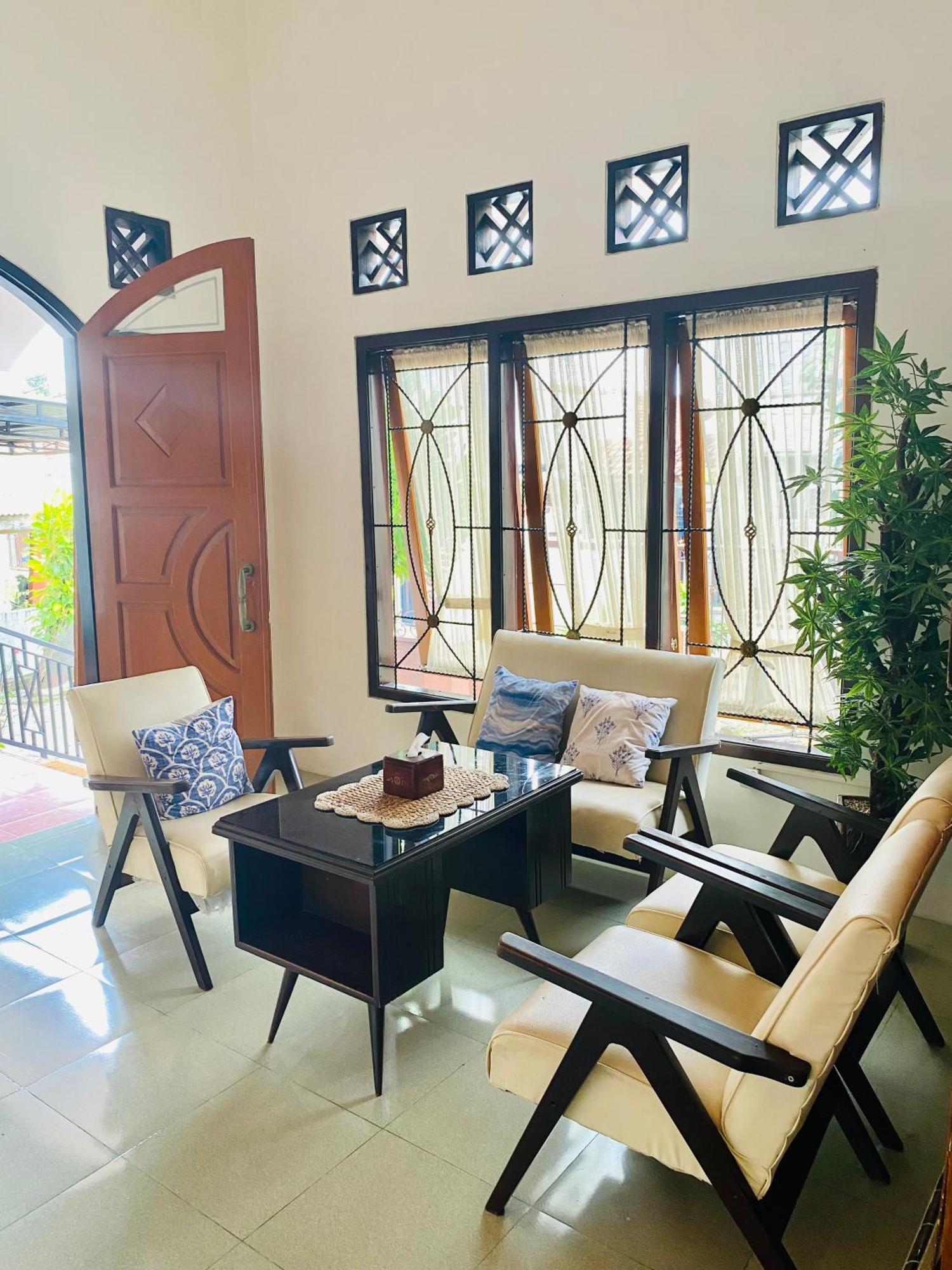 Zzz Hostel Banyuwangi  Kültér fotó