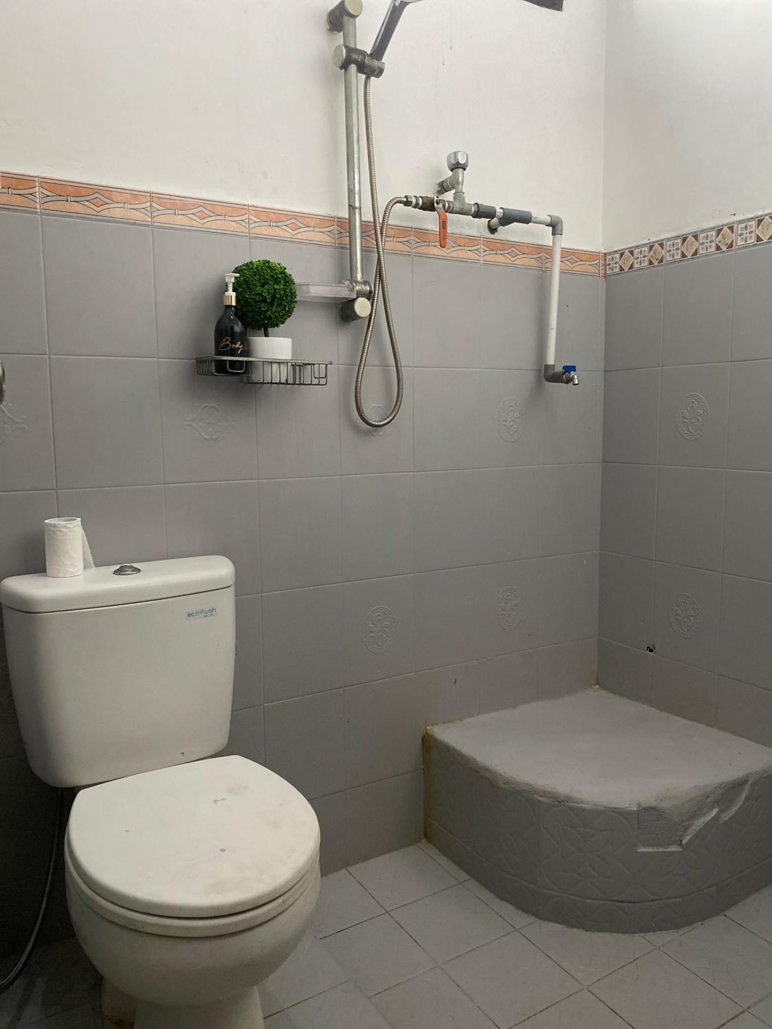 Zzz Hostel Banyuwangi  Kültér fotó